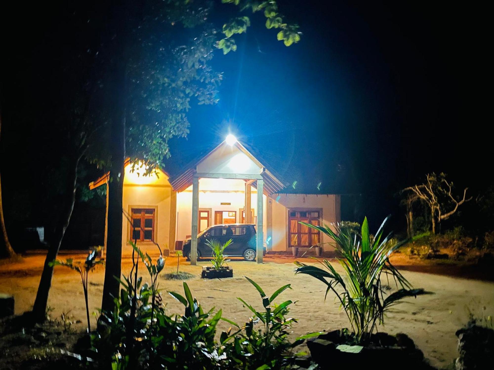 The Eco-Lodge 더 에코-롲지 Maho Exterior photo